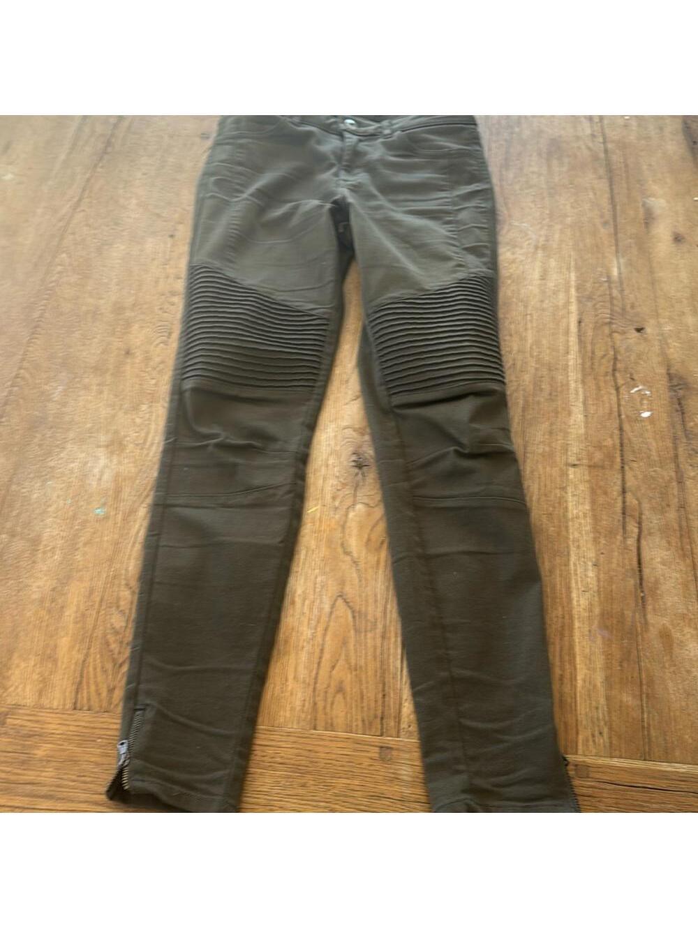 Zara Green Skinny Jeans with Moto-Inspired Details size small